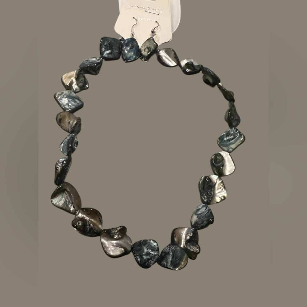 Iridescent Black-Gray Baroque Pearl Necklace & Earring Set